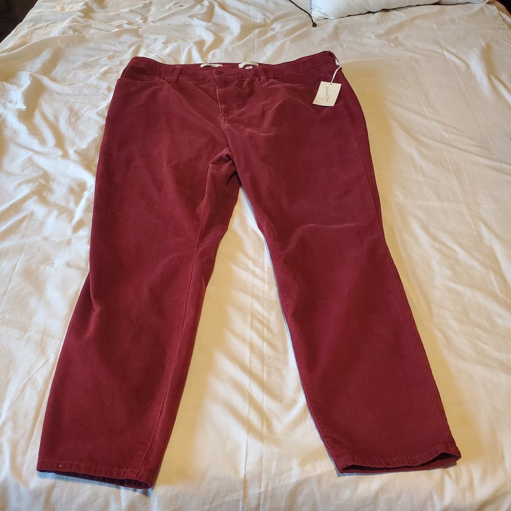 Universal Thread Womens 20W High Rise Skinny Corduroy Pants Burgundy Red NEW